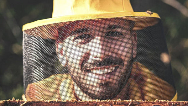 L’apicoltore che rilancia le Marche interne